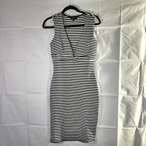 Cutest Ever! Love J Form Fitting Plunge Neck Ladies Dress Size Small